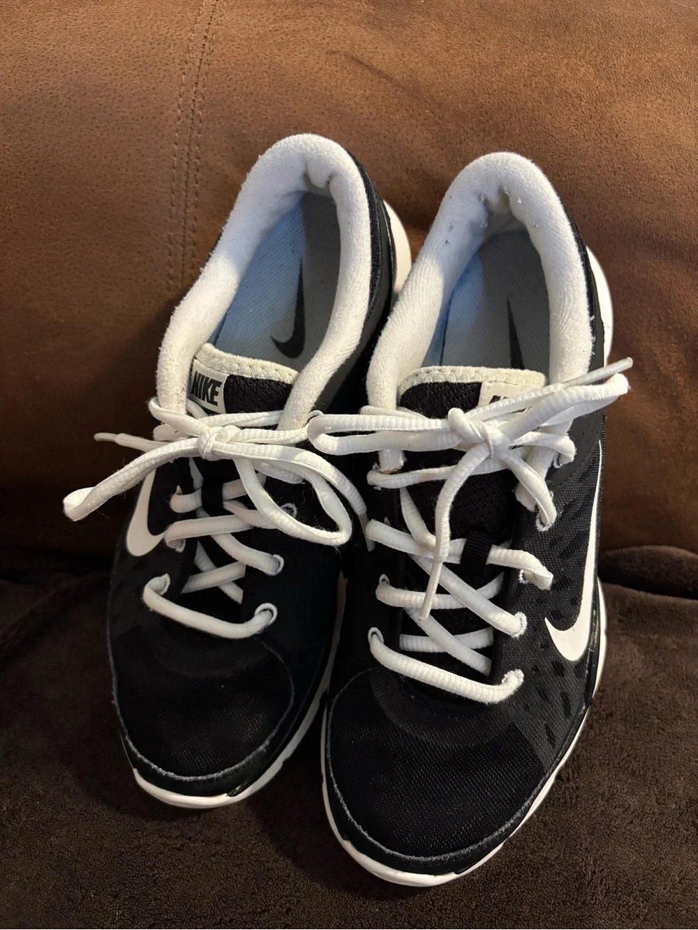 Nike Black and White Women's Athletic Sneakers